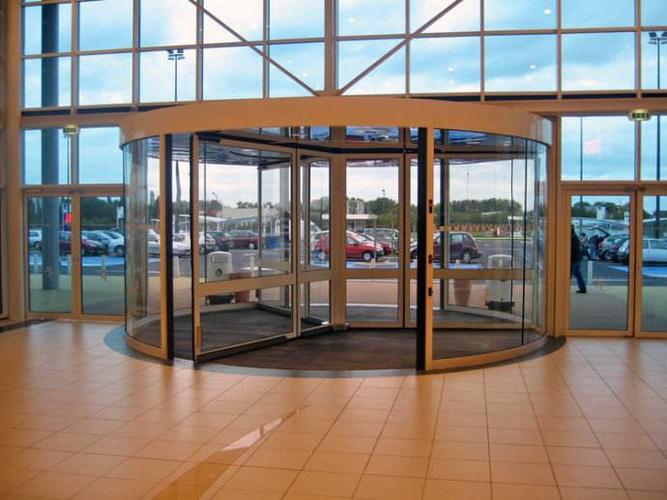 臨朐縣金田旋轉(zhuǎn)門廠產(chǎn)品列表 匠心旋轉(zhuǎn)，門戶新篇